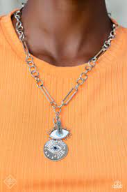 Friday Night Vibes Paparazzi Accessories Necklace with Earrings