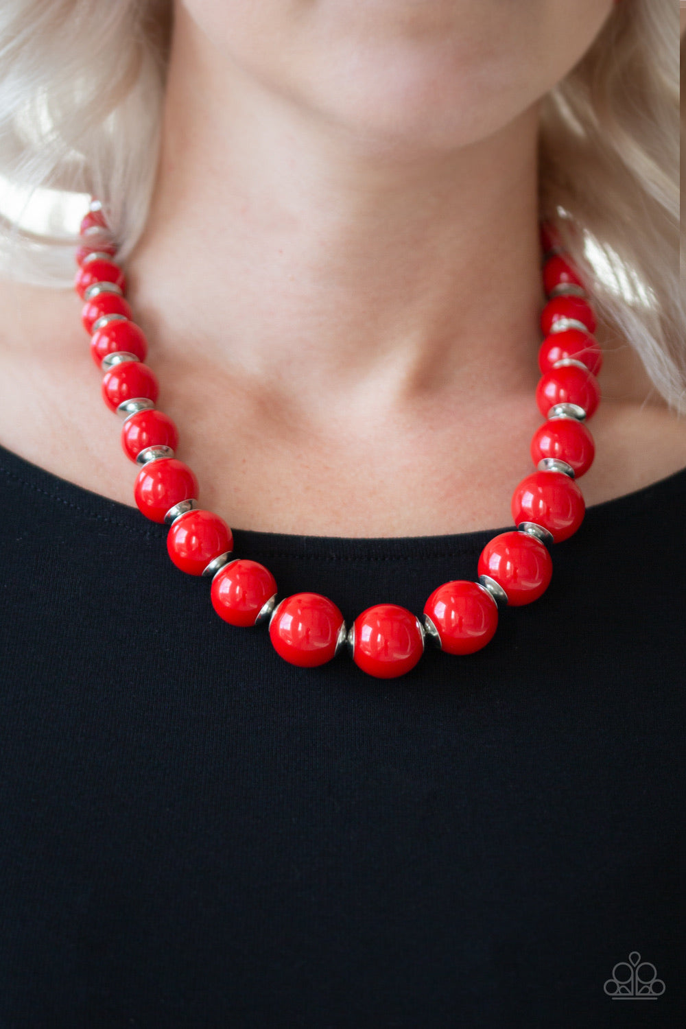 Everyday Eye Candy Paparazzi Accessories Necklace with Earrings