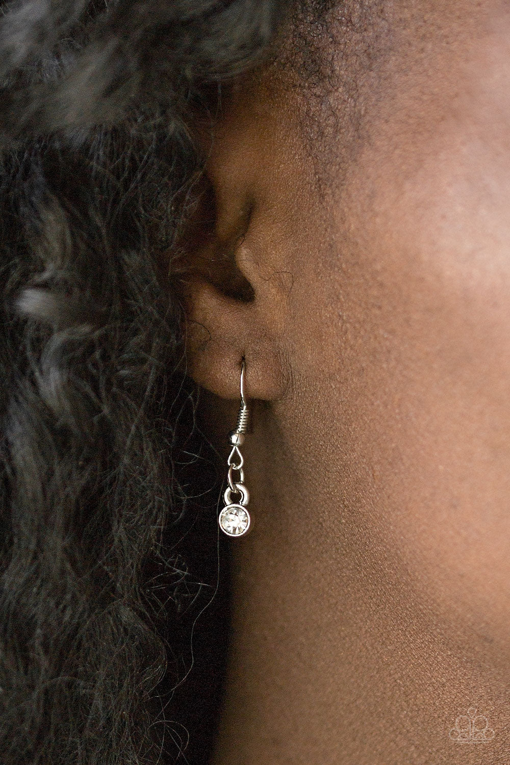 Leading Lady Paparazzi Accessories Necklace with Earrings White