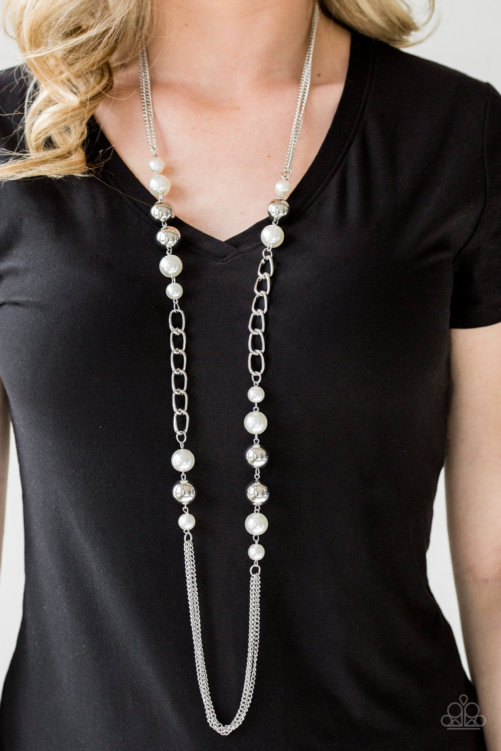 Uptown Talker Paparazzi Necklace with Earrings White