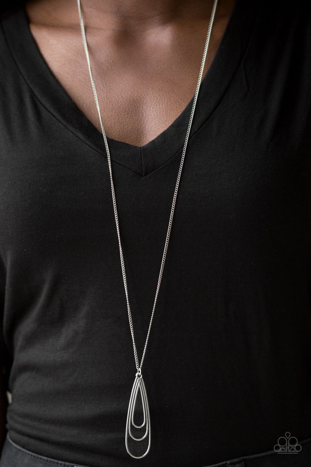 The Big Three Paparazzi Accessories Necklace with Earrings