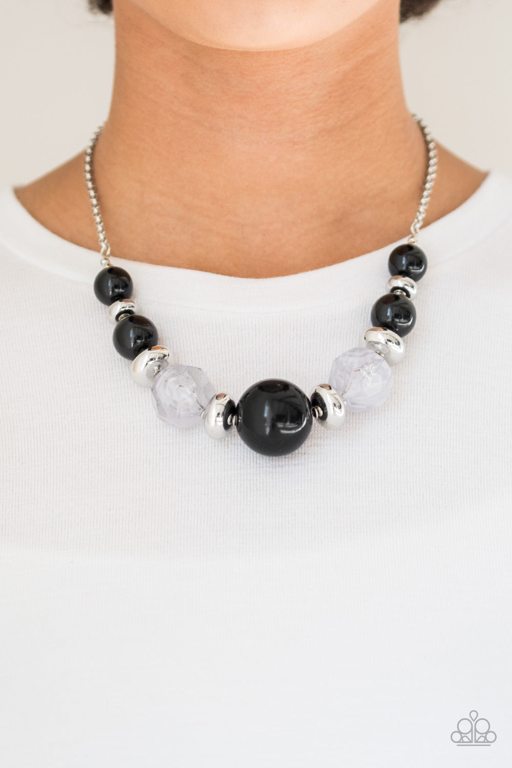Daytime Drama Paparazzi Accessories Necklace with Earrings