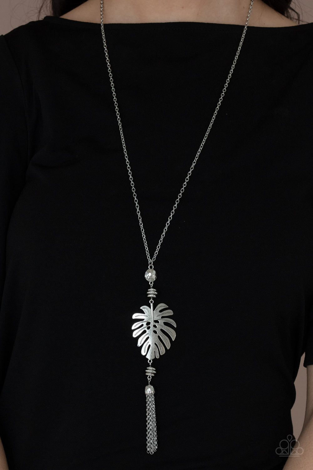 Palm Promenade Paparazzi Accessories Necklace with Earrings - Silver