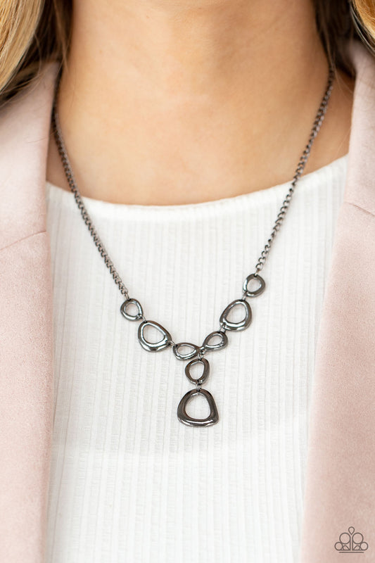 So Mod Paparazzi Accessories Necklaces with Earrings Black