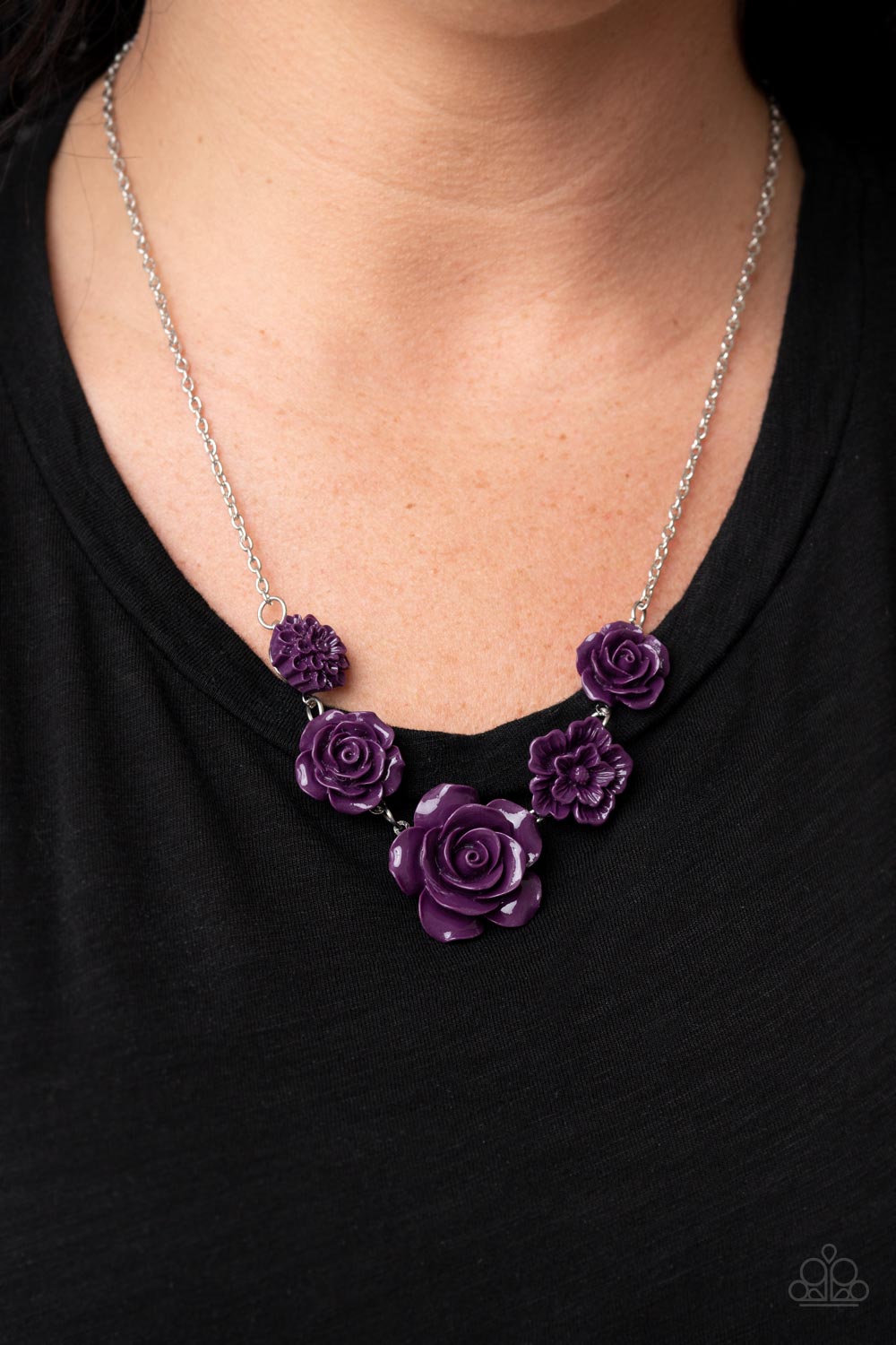 PRIMROSE and Pretty Paparazzi Accessories Necklace with Earrings Purple