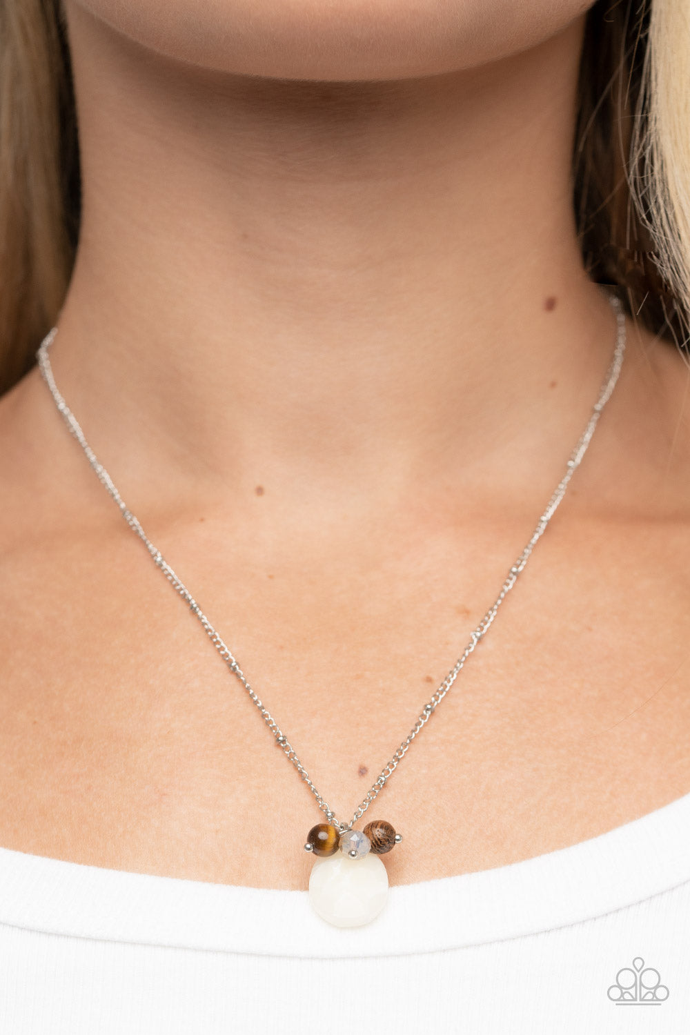 Cherokee Canyon Paparazzi Accessories Necklace with Earrings - White