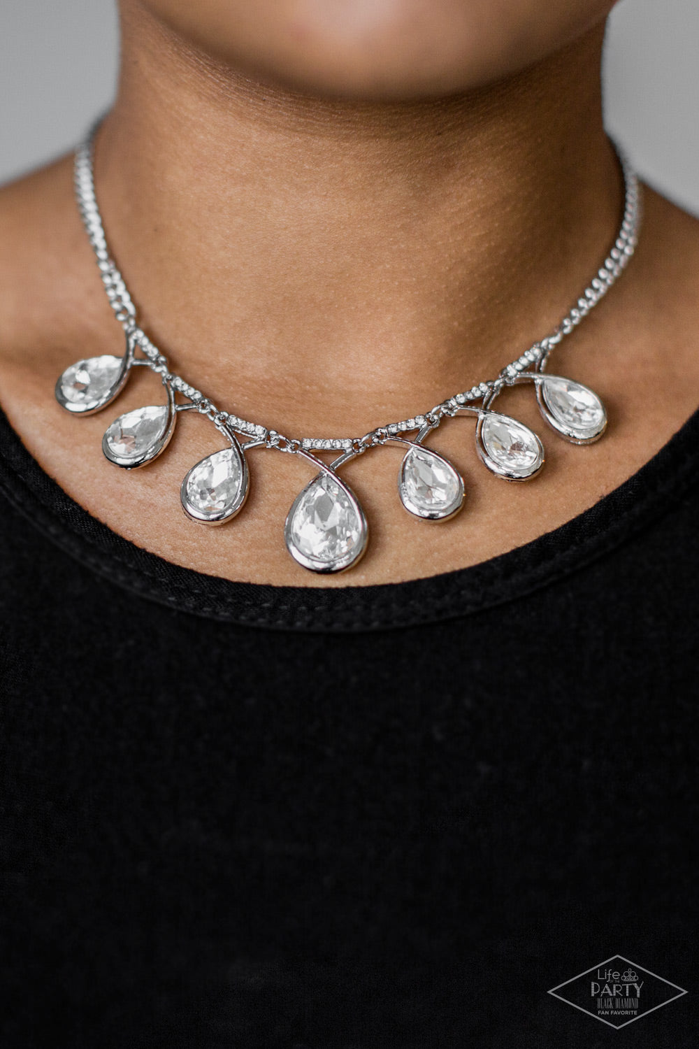 Love at Fierce Sight Paparazzi Accessories Necklace with Earrings