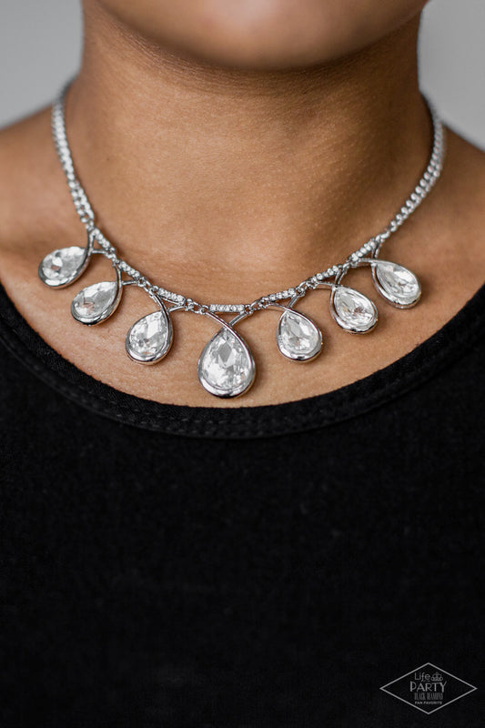 Love at Fierce Sight Paparazzi Accessories Necklace with Earrings