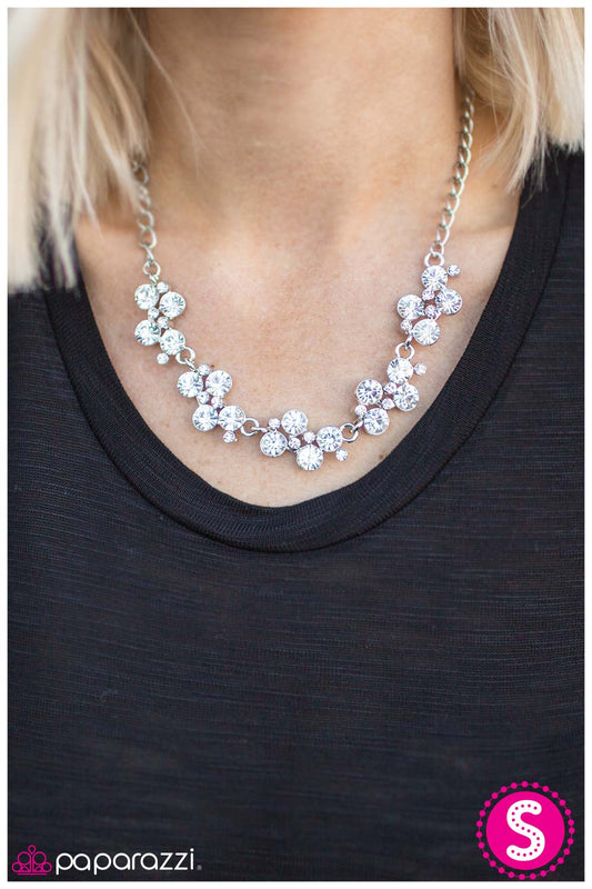 Best Seller!! Hollywood Hills Necklace with Earrings