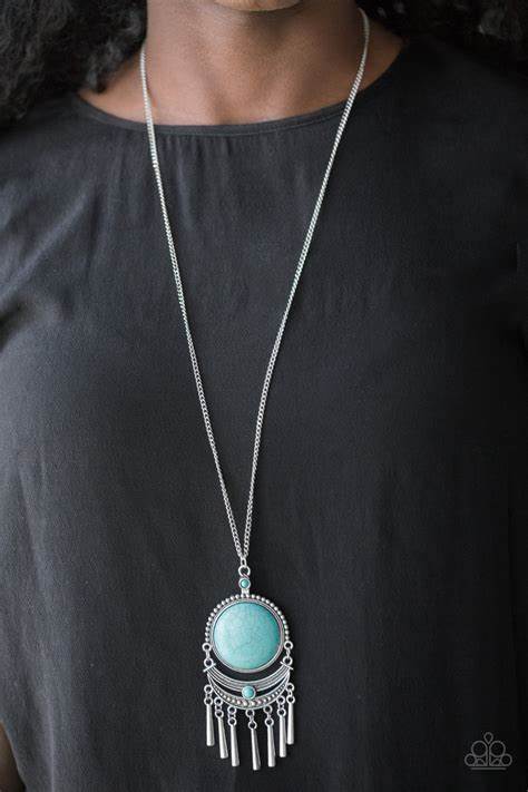 Rural Rustler Paparazzi Accessories Necklace with Earrings