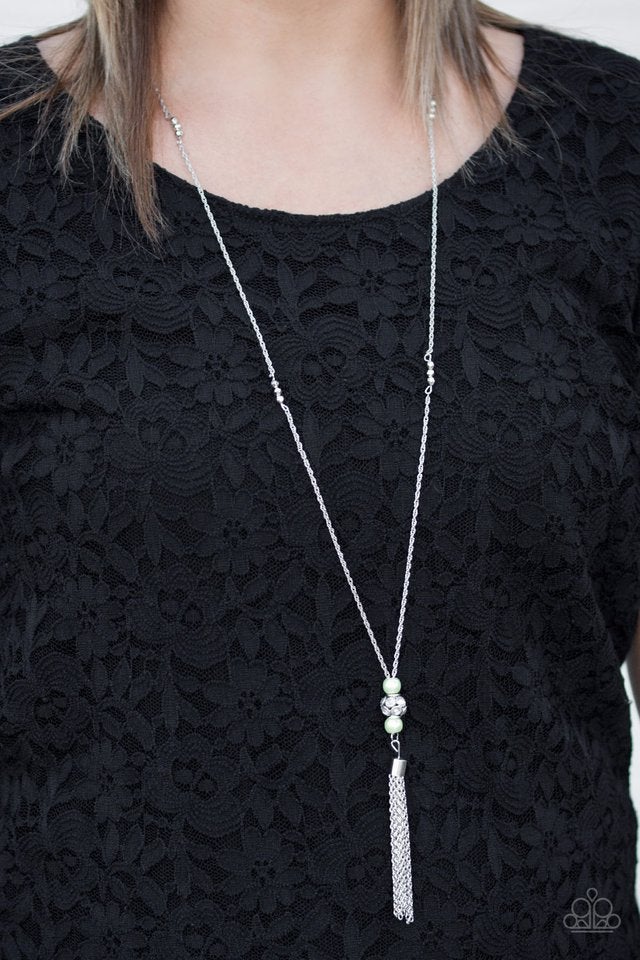 Century Shine Paparazzi Necklace with Earrings Green