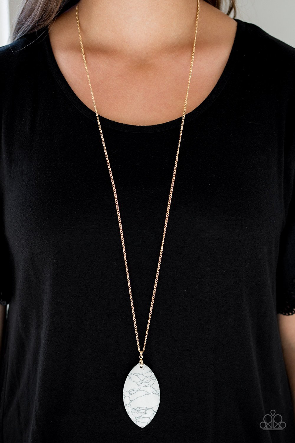 Santa Fe Simplicity Paparazzi Accessories Necklace with Earrings