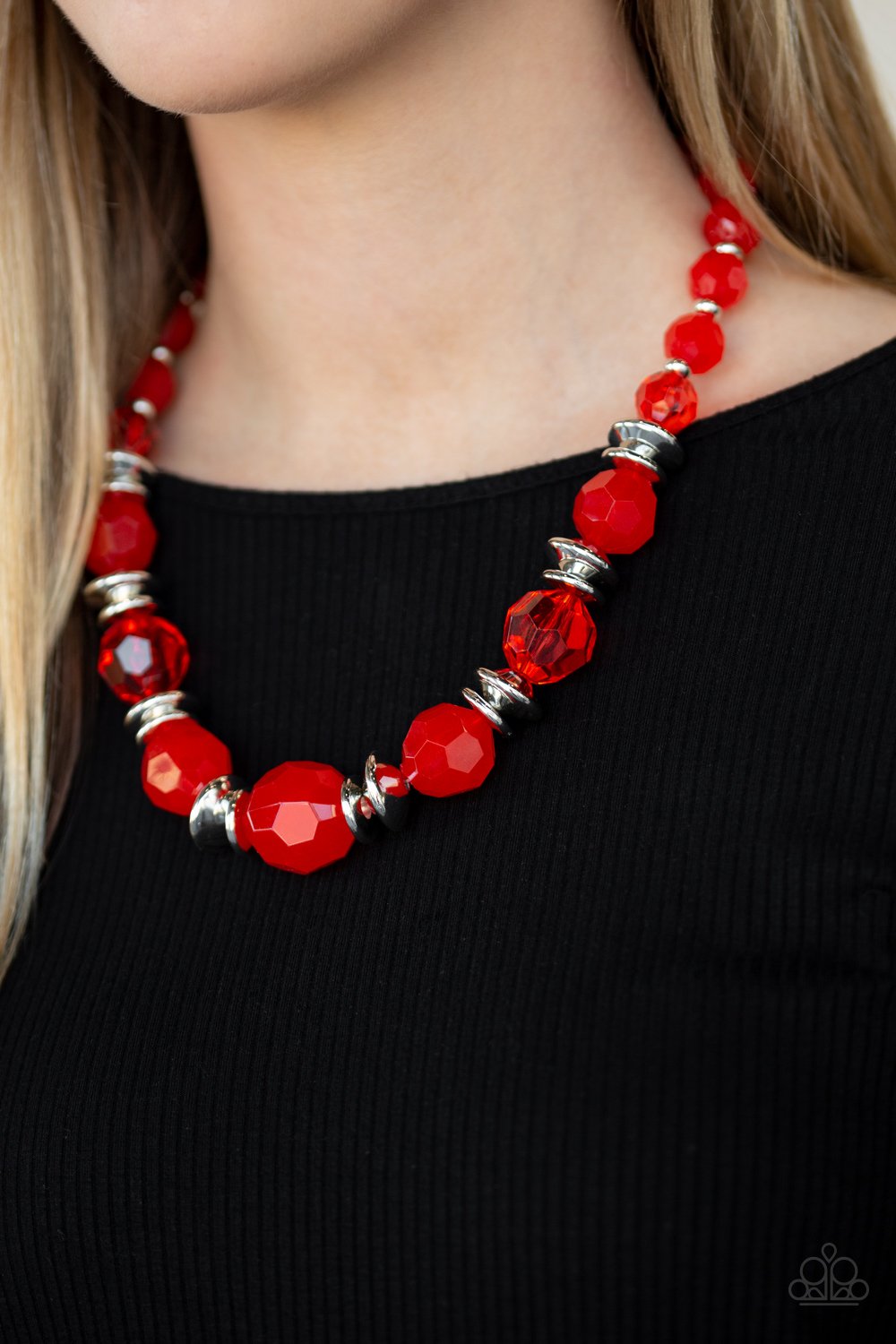 Dine and Dash Paparazzi Accessories Necklace with Earrings